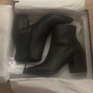 Stuart Weitzman Trendy bootie black calf leather